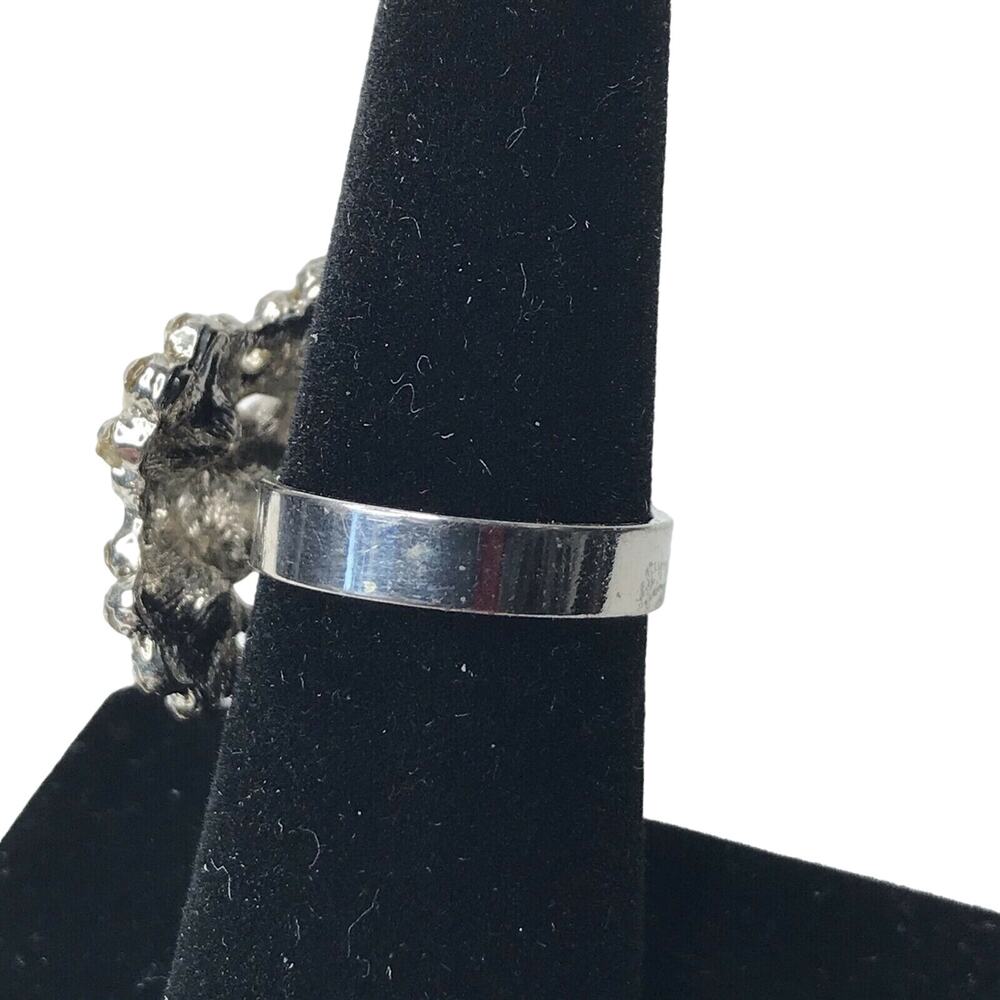 Rhinestone Faux Pearl Cluster Ring Size 7 Silver Tone - Picture 4 of 6